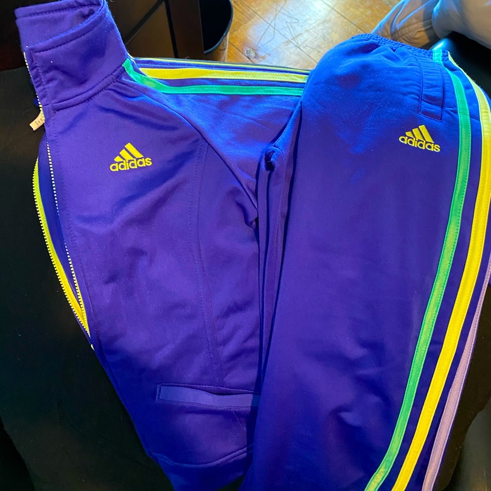 2 piece track suit